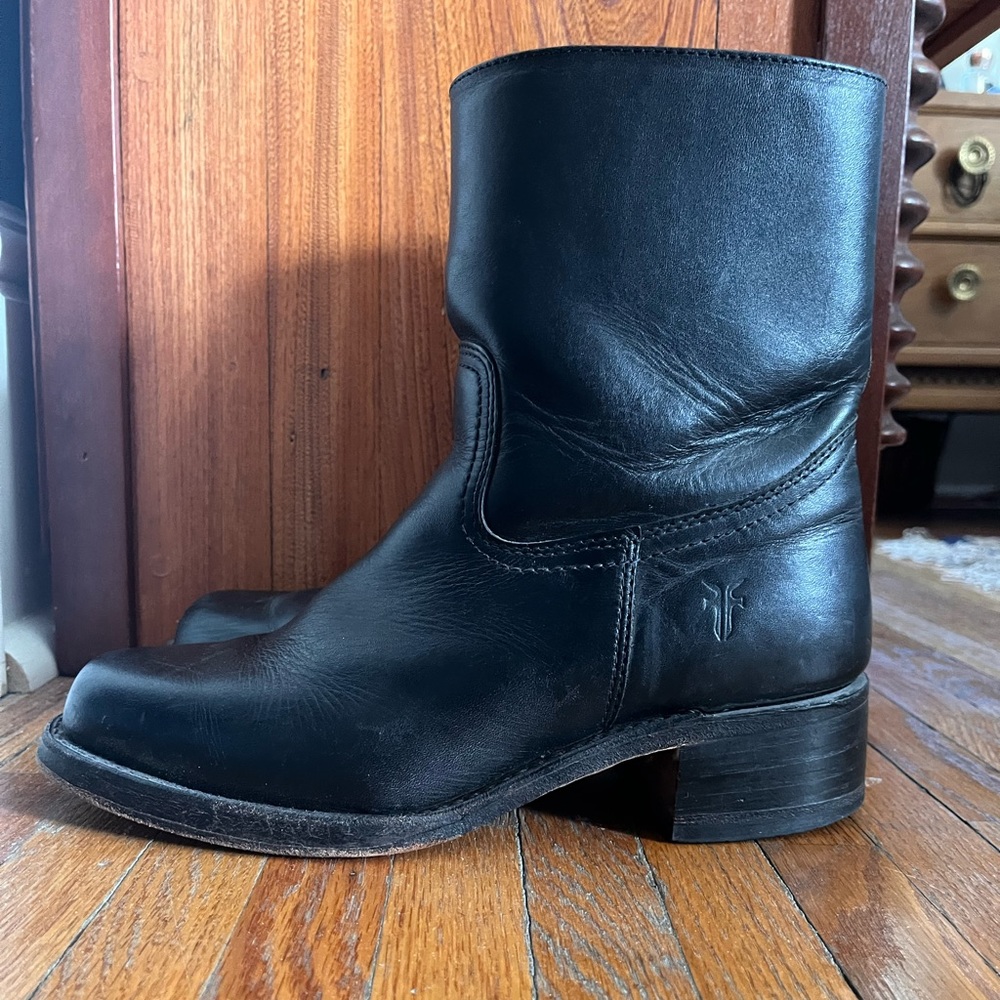Frye boots size 10 womens